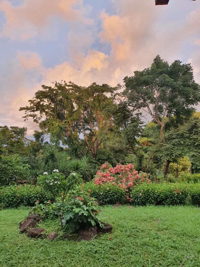 El Encanto Garden Hotel Santa Cruz المظهر الخارجي الصورة